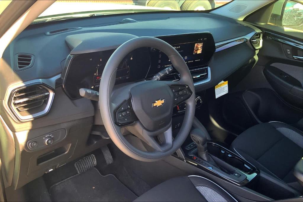 new 2025 Chevrolet TrailBlazer car, priced at $26,385