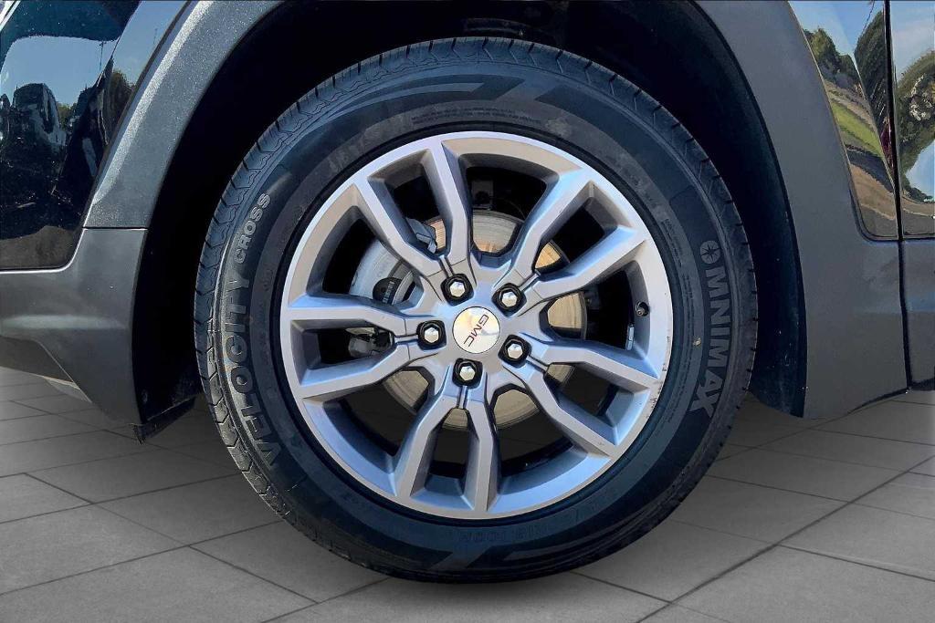 used 2024 GMC Terrain car, priced at $25,249