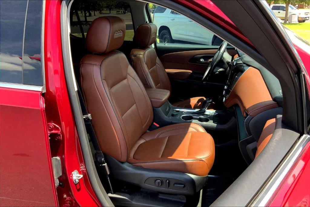 used 2019 Chevrolet Traverse car, priced at $28,324