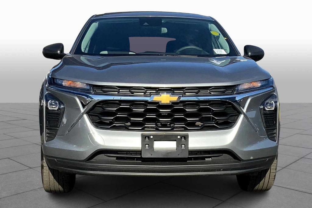 used 2025 Chevrolet Trax car, priced at $23,522