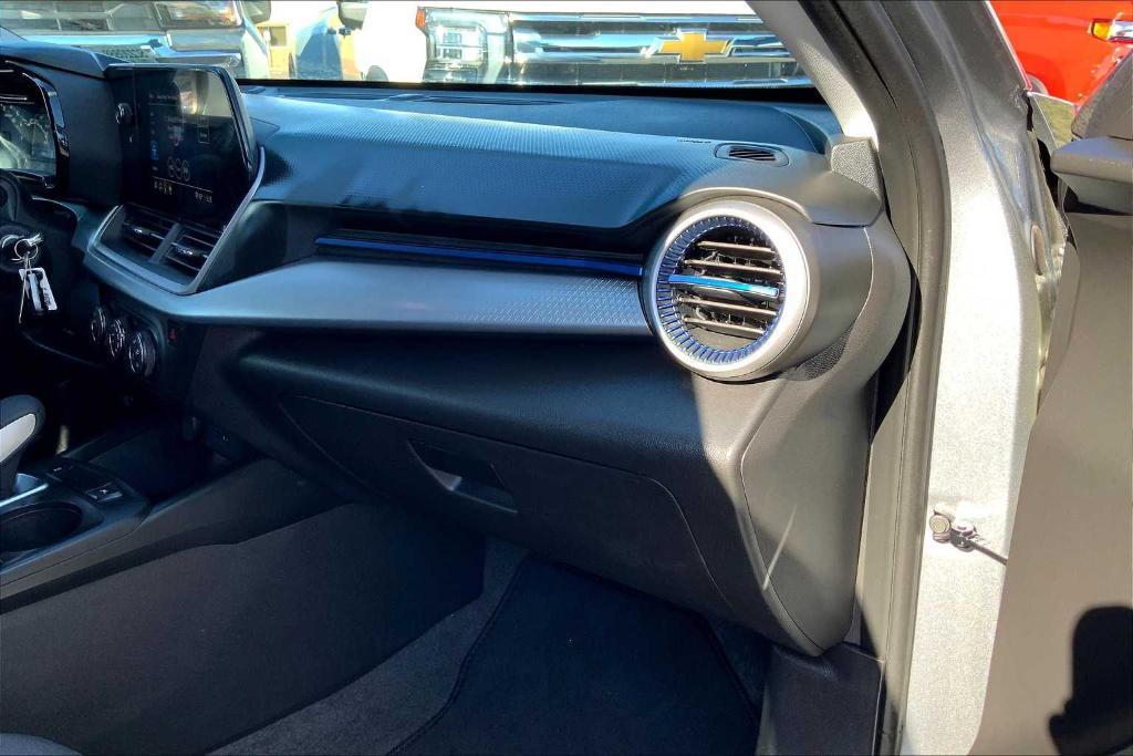 used 2025 Chevrolet Trax car, priced at $23,522