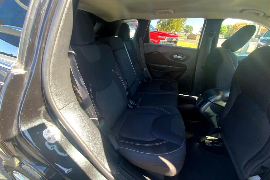 used 2015 Jeep Cherokee car, priced at $8,299