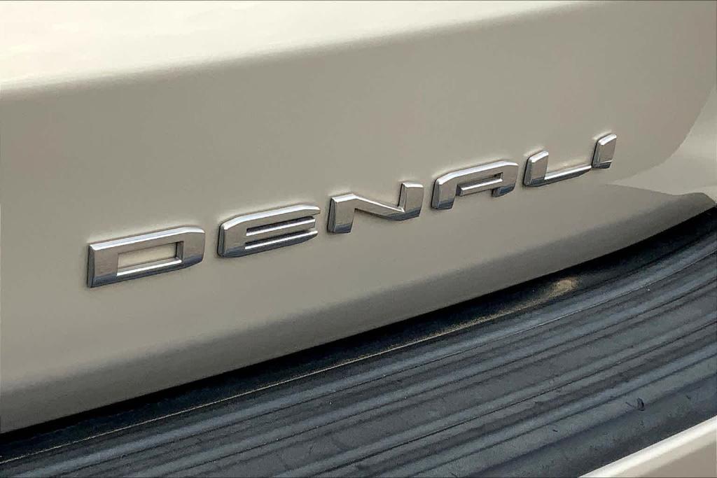 used 2021 GMC Yukon car, priced at $49,887