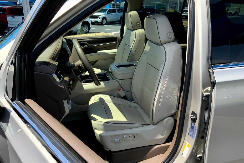 used 2021 GMC Yukon car, priced at $49,887