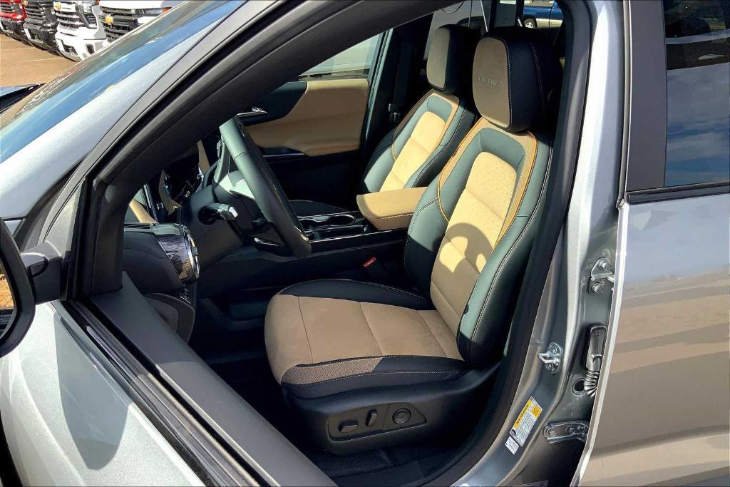 new 2025 Chevrolet Equinox car, priced at $35,295