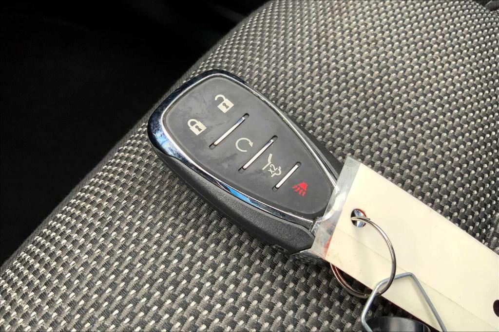 used 2023 Chevrolet Traverse car, priced at $29,806