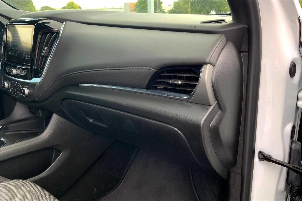 used 2023 Chevrolet Traverse car, priced at $29,806