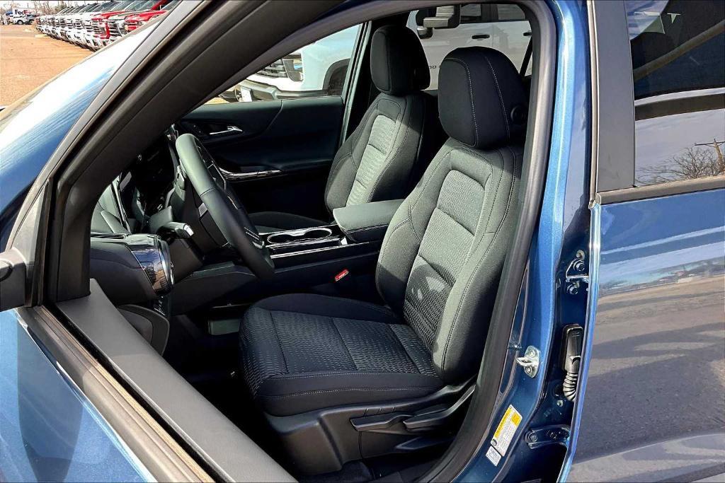 new 2025 Chevrolet Equinox car, priced at $29,995