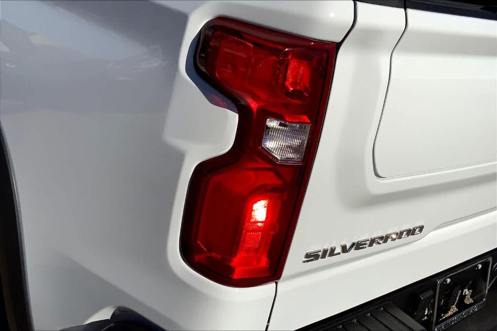 new 2025 Chevrolet Silverado 1500 car, priced at $71,995