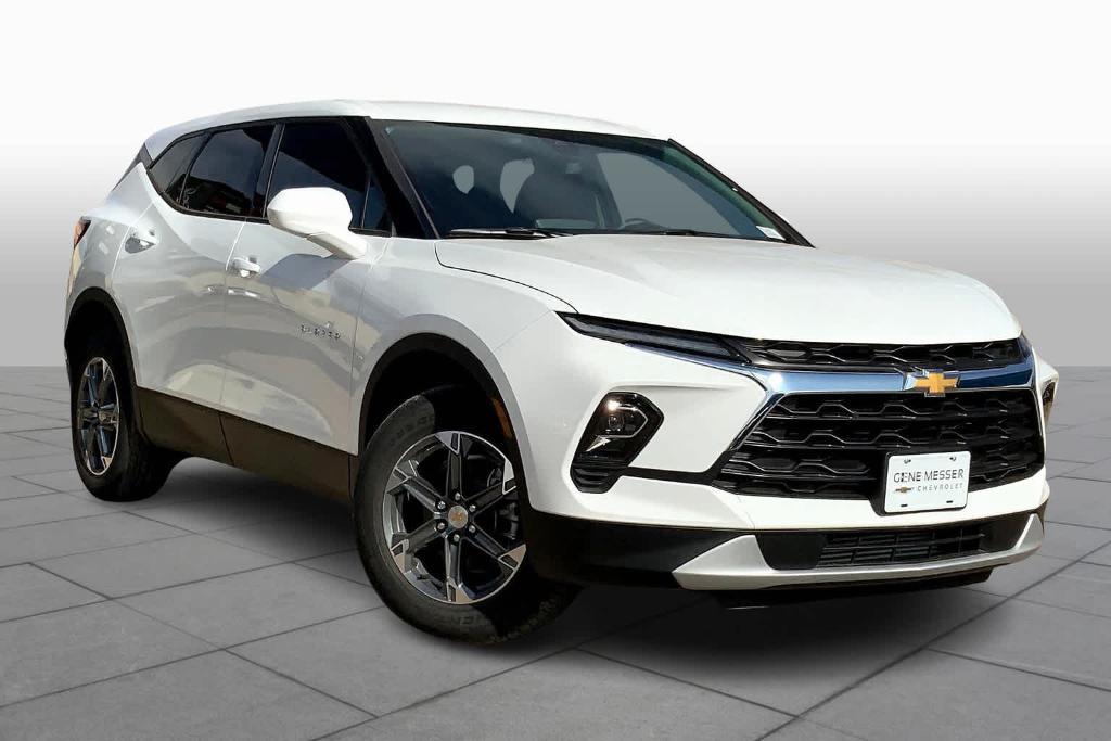 new 2025 Chevrolet Blazer car, priced at $36,485