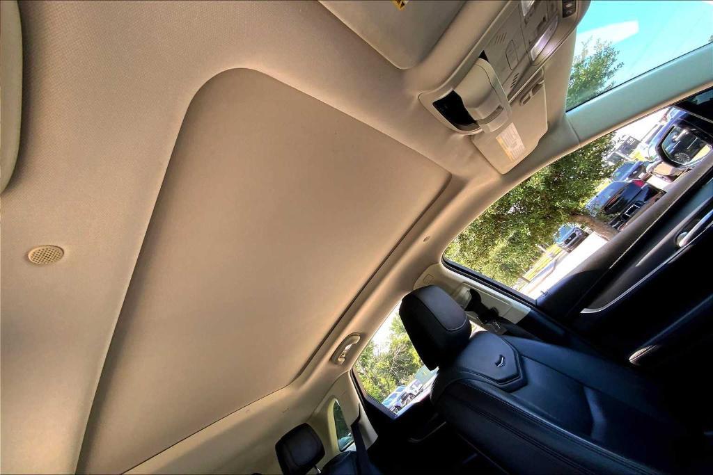 used 2018 Cadillac XT5 car, priced at $17,657