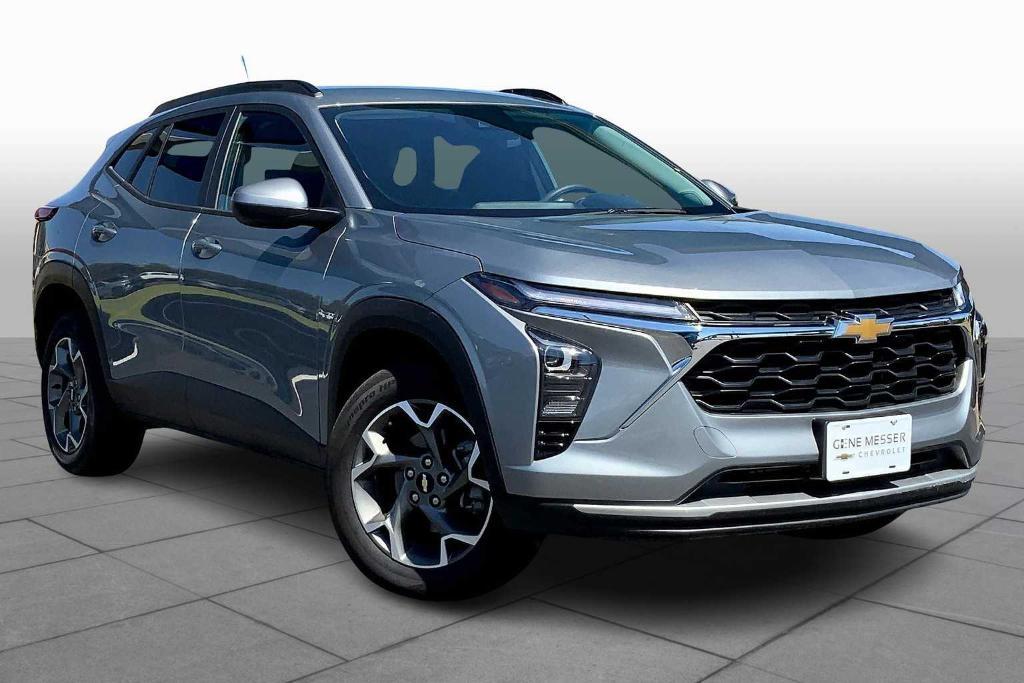 used 2025 Chevrolet Trax car, priced at $23,875