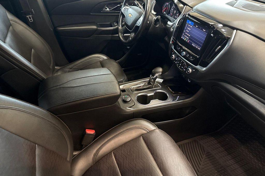 used 2022 Chevrolet Traverse car, priced at $35,788