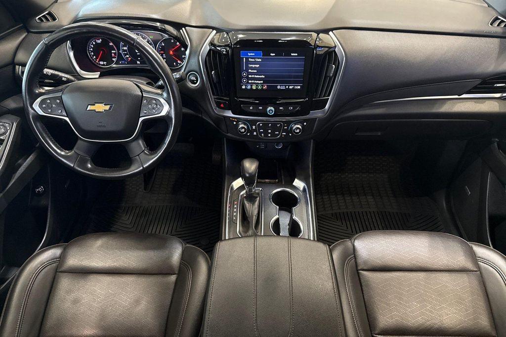 used 2022 Chevrolet Traverse car, priced at $35,788