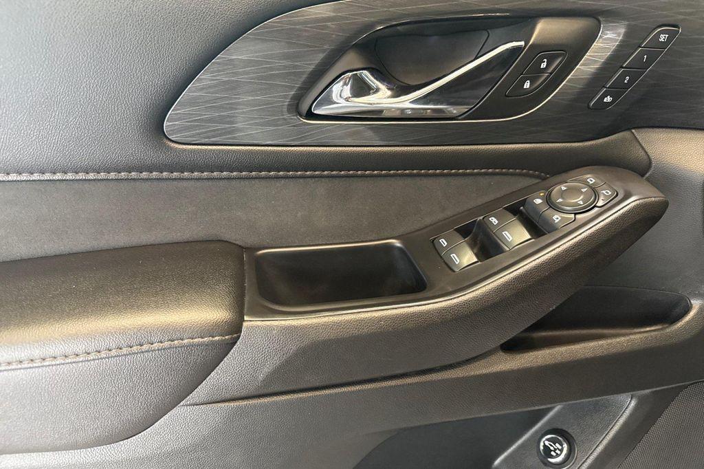 used 2022 Chevrolet Traverse car, priced at $35,788