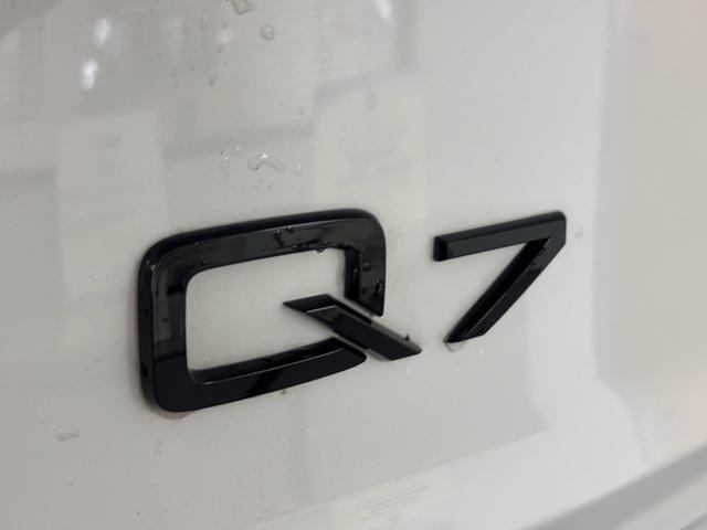 used 2024 Audi Q7 car, priced at $48,999