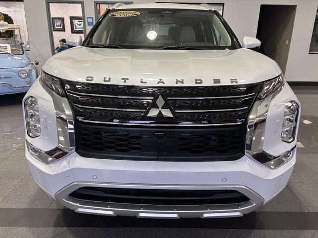 used 2022 Mitsubishi Outlander car, priced at $23,997