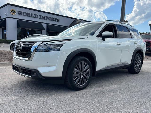 used 2024 Nissan Pathfinder car, priced at $30,999