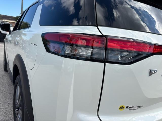 used 2024 Nissan Pathfinder car, priced at $30,999