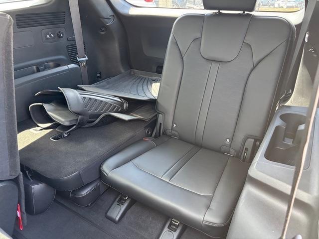 used 2024 Kia Sorento car, priced at $26,999