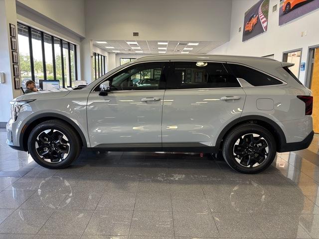 used 2024 Kia Sorento car, priced at $26,999