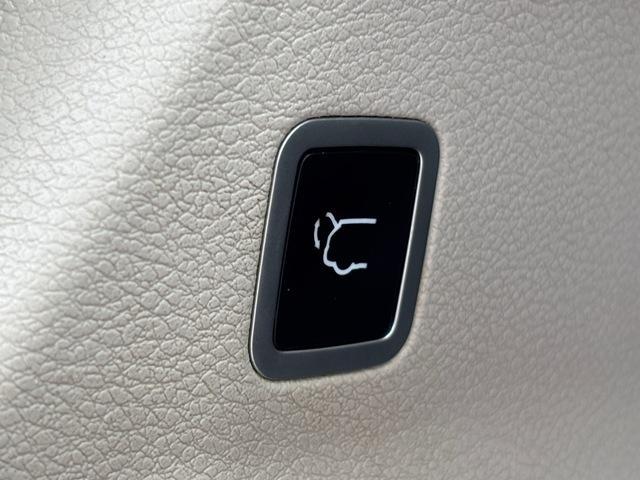 used 2019 Chrysler Pacifica car, priced at $10,999