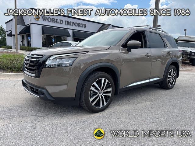 used 2024 Nissan Pathfinder car, priced at $35,999