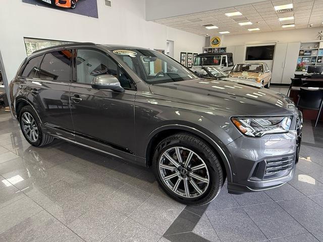 used 2024 Audi Q7 car, priced at $41,999