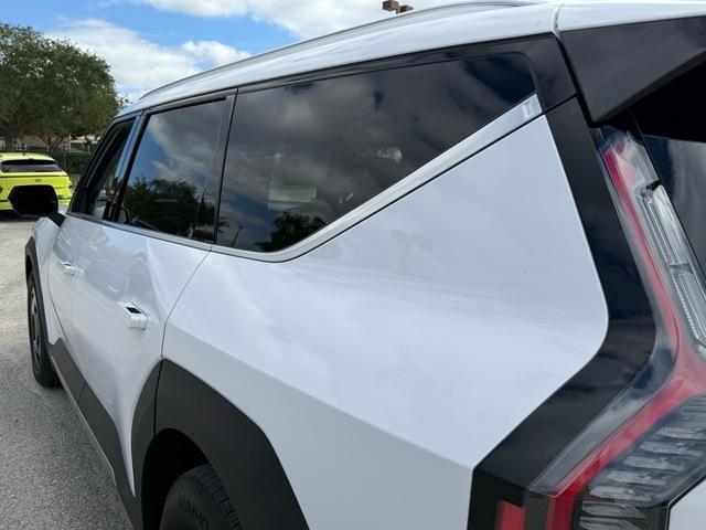 used 2025 Kia EV9 car, priced at $41,999