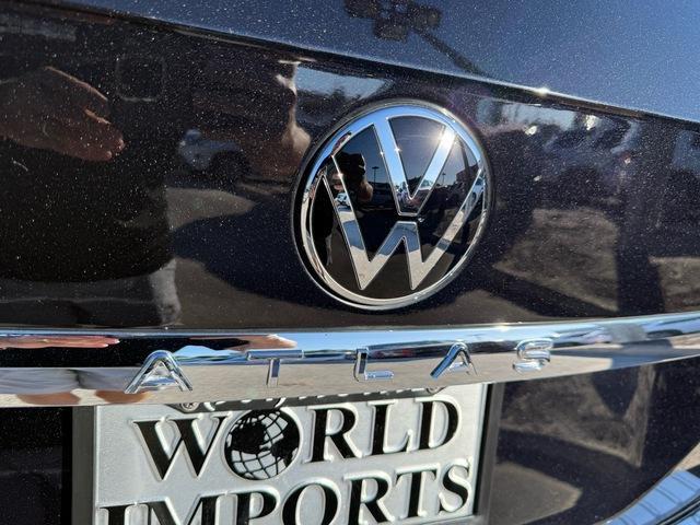 used 2023 Volkswagen Atlas car, priced at $25,999