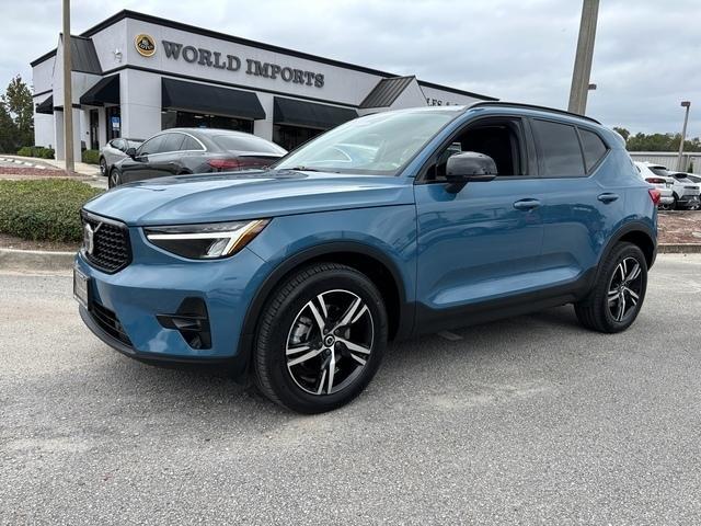 used 2023 Volvo XC40 car, priced at $28,999