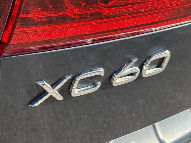 used 2022 Volvo XC60 Recharge Plug-In Hybrid car, priced at $37,999