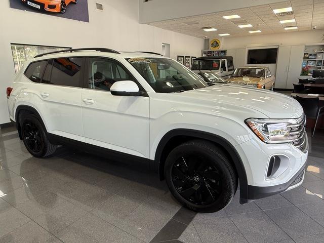 used 2024 Volkswagen Atlas car, priced at $31,999