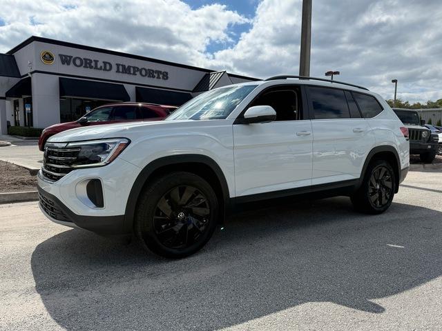 used 2024 Volkswagen Atlas car, priced at $31,999