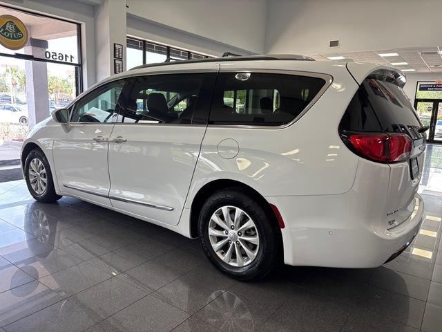 used 2018 Chrysler Pacifica car, priced at $9,999