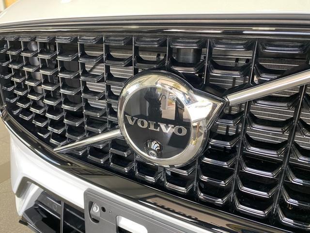used 2024 Volvo XC60 Recharge Plug-In Hybrid car, priced at $47,999