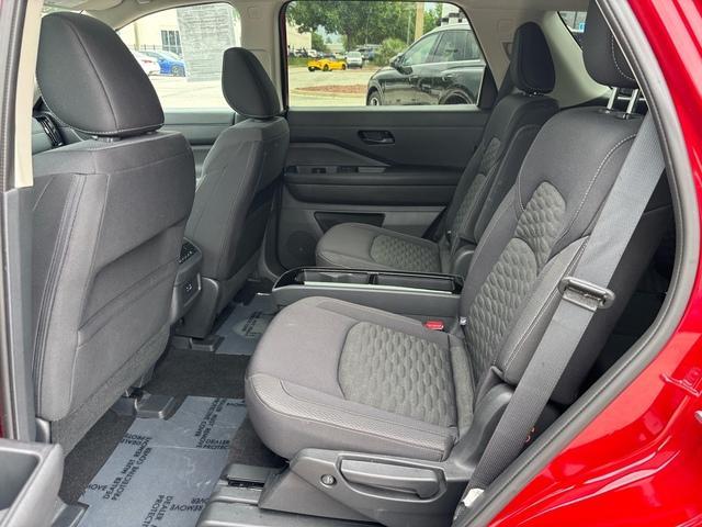 used 2023 Nissan Pathfinder car, priced at $30,999
