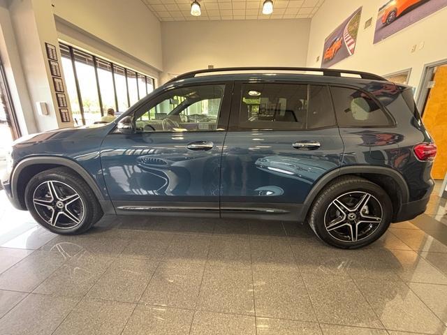 used 2021 Mercedes-Benz GLB 250 car, priced at $25,999