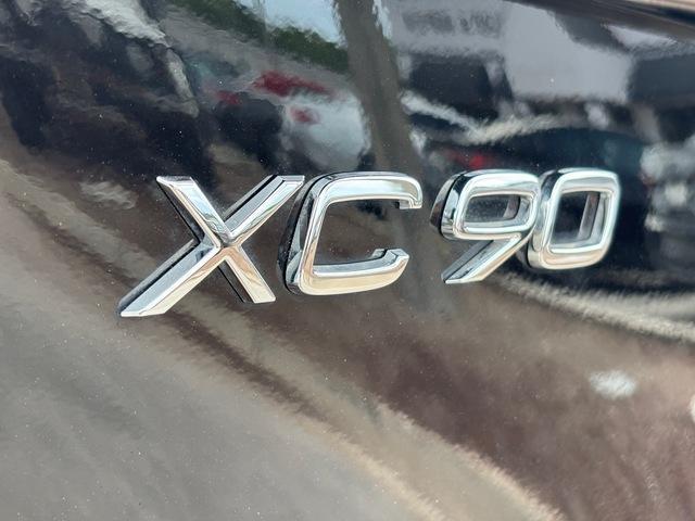 used 2021 Volvo XC90 Recharge Plug-In Hybrid car, priced at $30,999