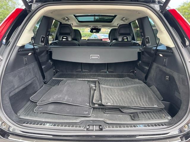 used 2022 Volvo XC90 Recharge Plug-In Hybrid car, priced at $38,999