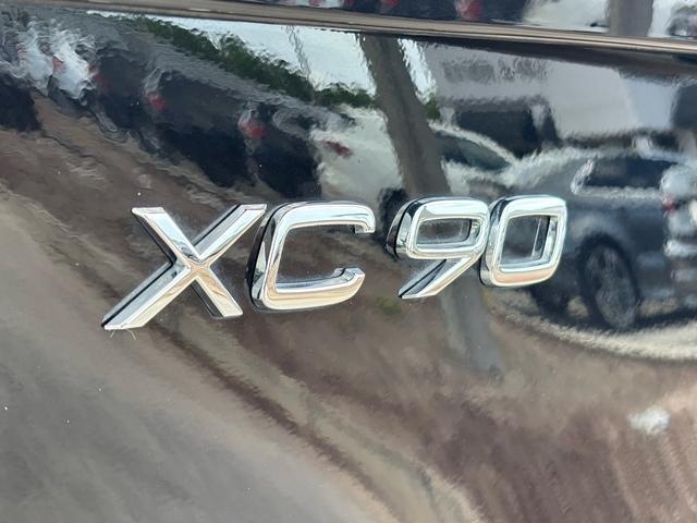 used 2022 Volvo XC90 Recharge Plug-In Hybrid car, priced at $38,999