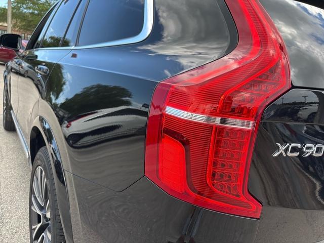 used 2022 Volvo XC90 Recharge Plug-In Hybrid car, priced at $38,999