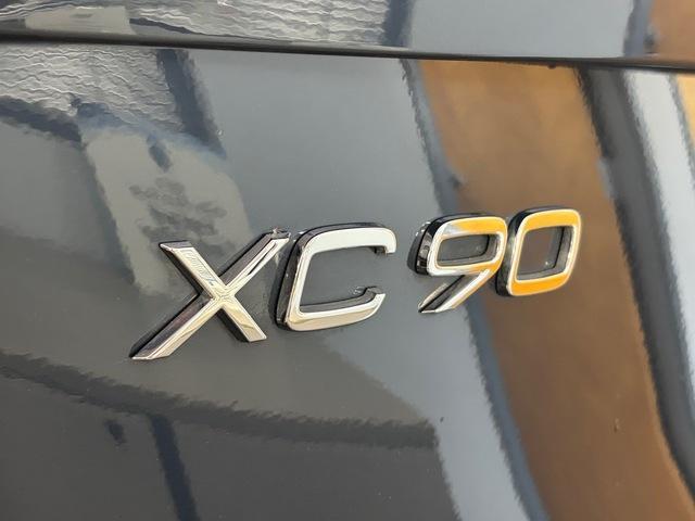 used 2023 Volvo XC90 Recharge Plug-In Hybrid car, priced at $47,999