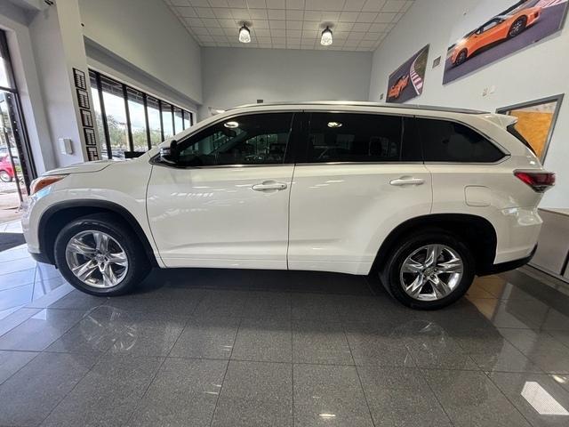 used 2015 Toyota Highlander car, priced at $12,998