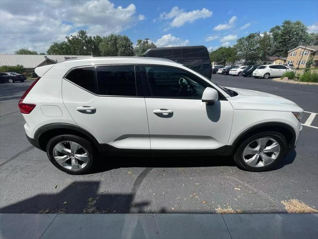 used 2020 Volvo XC40 car, priced at $17,729