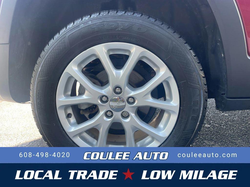 used 2015 Jeep Cherokee car, priced at $11,812