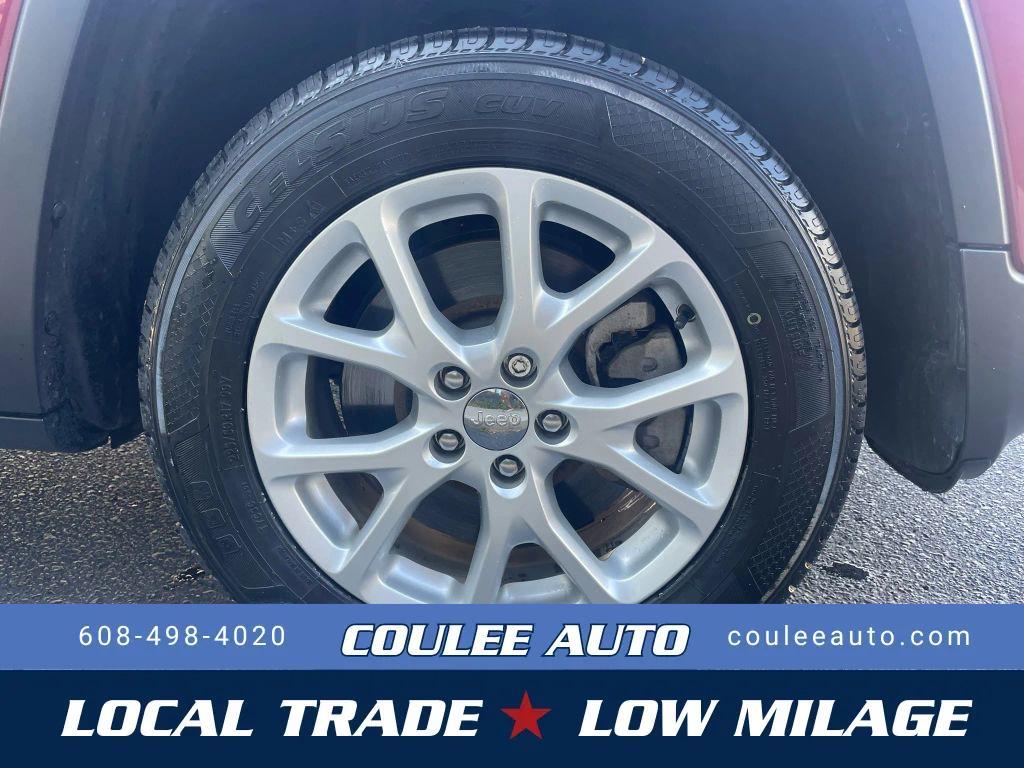 used 2015 Jeep Cherokee car, priced at $11,812