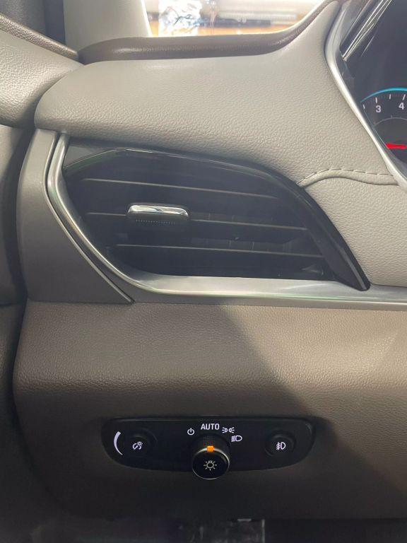used 2019 Chevrolet Traverse car, priced at $21,172