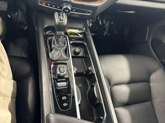 used 2021 Volvo XC60 car, priced at $23,689