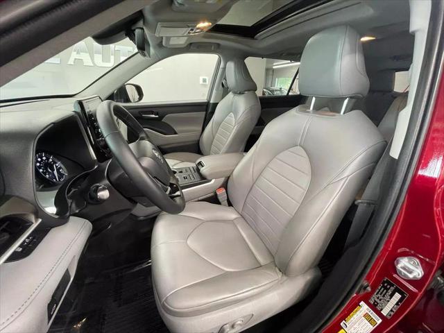 used 2021 Toyota Highlander car, priced at $25,236